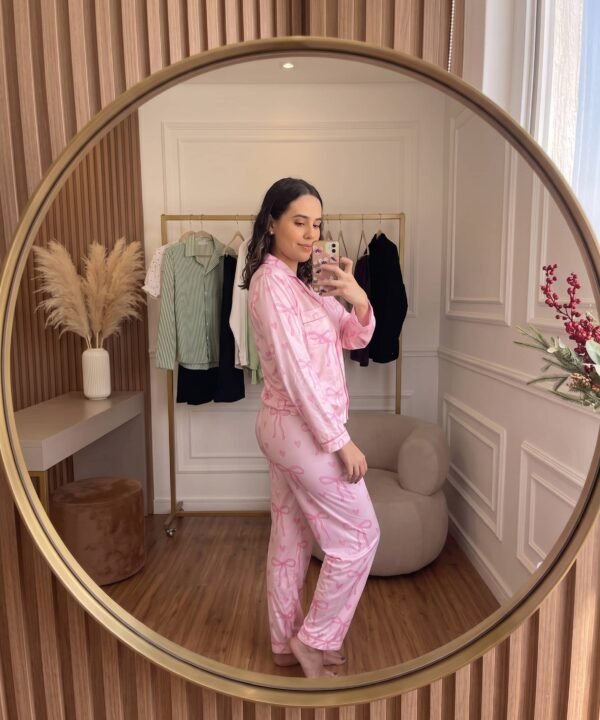 Pijama de algodón de mono rosada con lazos rosados